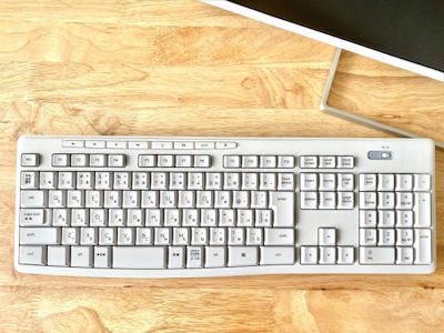 キー荷重の軽いキーボード