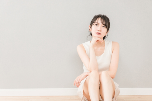 一人で悩んでいる妻2